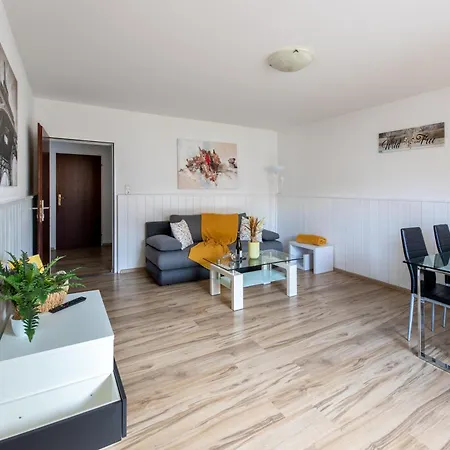 Gokaprun Mit Blick Auf Berge