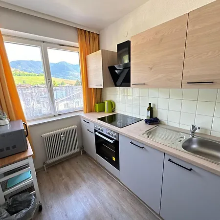 Gokaprun Mit Blick Auf Berge Kaprun