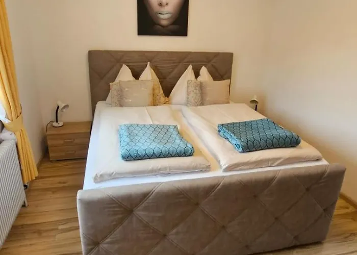 Gokaprun Mit Blick Auf Berge Kaprun