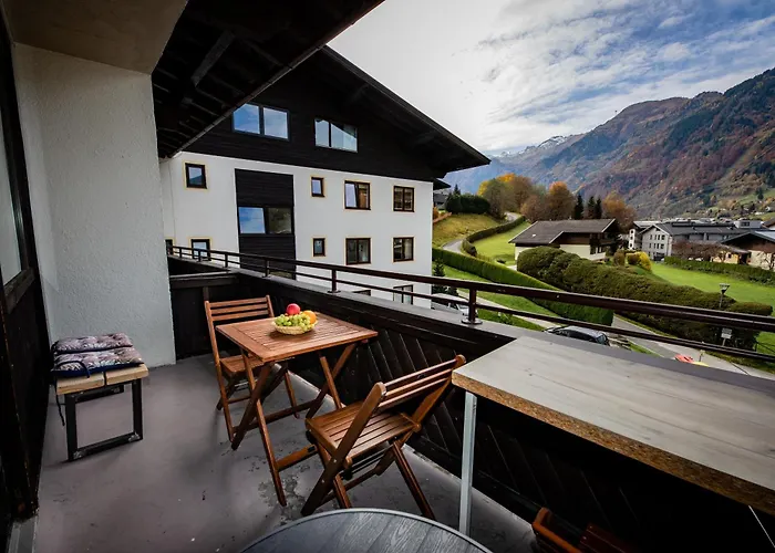 Gokaprun Mit Blick Auf Berge * Kaprun