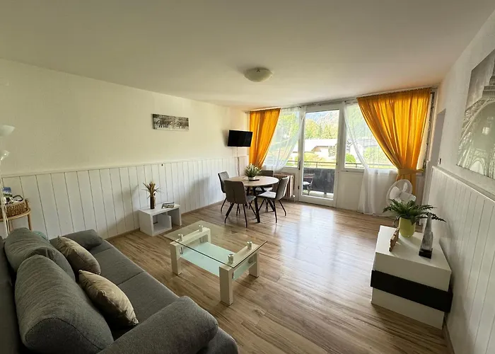 Gokaprun Mit Blick Auf Berge Apartamento